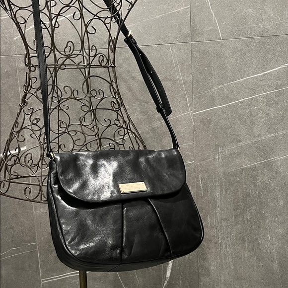 Marc By Marc Jacobs Handbags - Marc By Marc Jacobs Black Leather Shoulder Bag. EUC